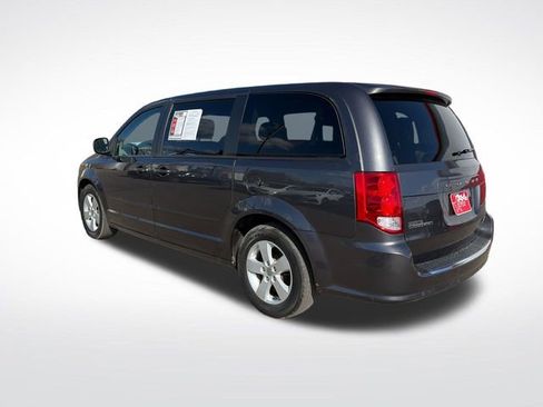 Used 2016 Dodge Grand Caravan SE w/ Quick Order Package 29E SE FWD image 4