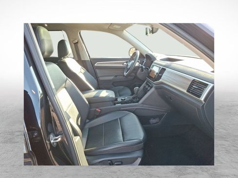 Used 2022 Volkswagen Atlas SEL image 11