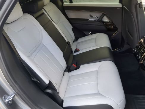 Used 2025 Land Rover Range Rover Sport Dynamic SE image 22