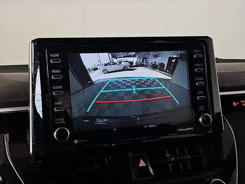 Used 2021 Toyota Corolla LE FWD image 21