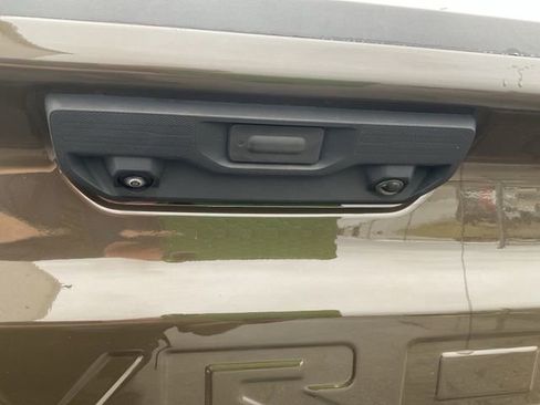 Used 2023 Chevrolet Silverado 1500 LT image 9