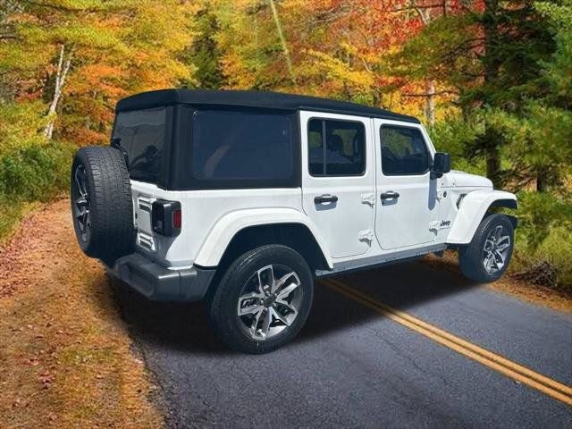 Certified 2024 Jeep Wrangler Unlimited w/ Convenience Group AWD/4WD image 3