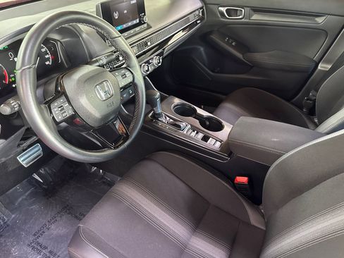 Used 2025 Honda Civic Sport image 4