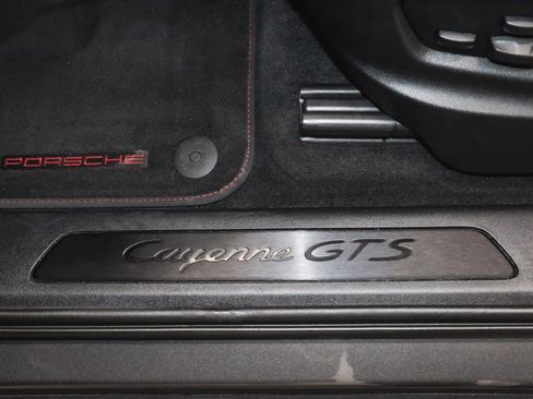 Used 2023 Porsche Cayenne GTS w/ Premium Package image 24