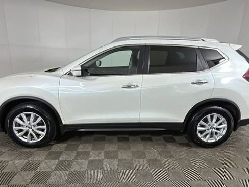 Used 2019 Nissan Rogue SV FWD image 5