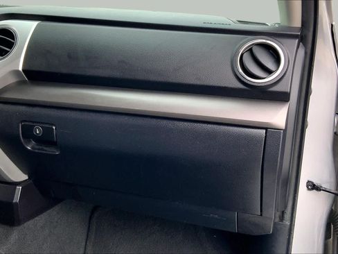 Used 2016 Toyota Tundra SR5 RWD image 18