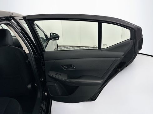 Used 2025 Nissan Sentra SV image 27