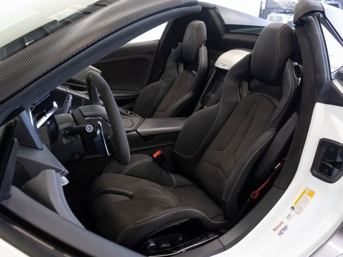 Used 2022 Chevrolet Corvette Stingray Premium Conv w/ Z51 Performance Package image 19