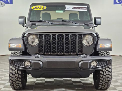 Used 2023 Jeep Gladiator Sport AWD/4WD image 34