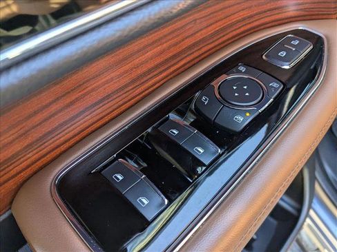 Used 2023 Lincoln Navigator L Reserve image 10