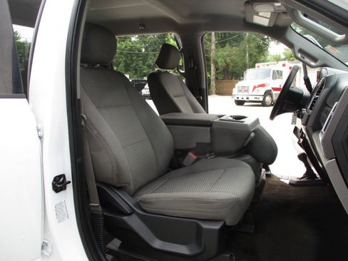 Used 2017 Ford F350 XLT AWD/4WD image 29