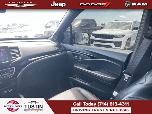 Used 2023 Honda Ridgeline Black Edition image 3