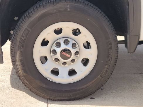 Used 2024 GMC Sierra 2500 Pro RWD image 10