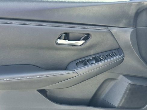 Certified 2024 Nissan Sentra SV FWD image 17
