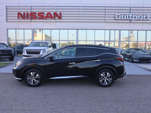 Certified 2024 Nissan Murano SV image 3