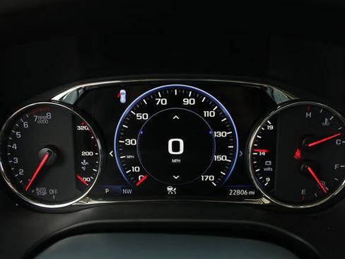 Used 2022 GMC Acadia Denali w/ Denali Technology Package FWD image 16