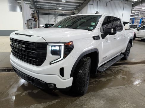 Used 2023 GMC Sierra 1500 Elevation w/ Elevation Premium Package AWD/4WD image 6