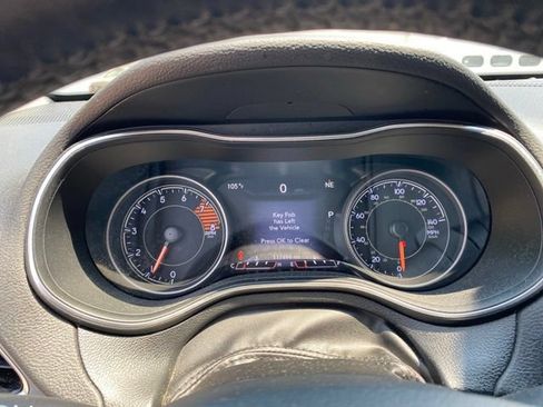 Used 2019 Jeep Cherokee Limited AWD/4WD image 17