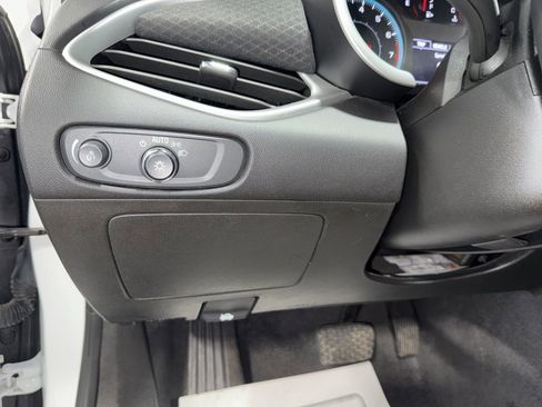Used 2024 Chevrolet Malibu LT FWD image 32