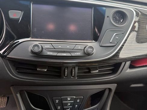 Used 2017 Buick Envision Essence image 12