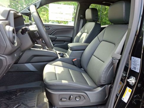 New 2026 Chevrolet Colorado Trail Boss AWD/4WD image 14