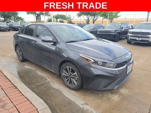 Certified 2024 Kia Forte LXS w/ LXS Technology Package FWD image 4