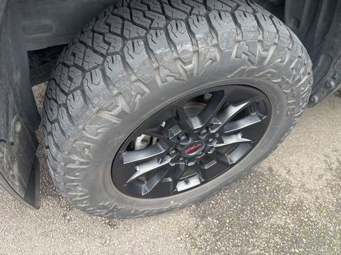 Used 2023 Toyota Tundra Limited w/ TRD Off-Road Package image 9