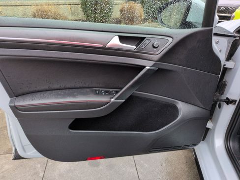 Used 2019 Volkswagen GTI SE w/ SE Experience Package image 13