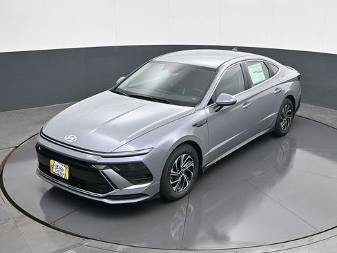 New 2026 Hyundai Sonata Blue FWD image 13