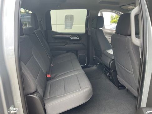 Used 2023 Chevrolet Silverado 1500 LT AWD/4WD image 27
