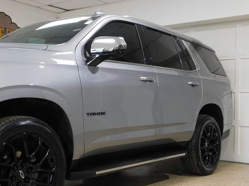 Used 2024 Chevrolet Tahoe Premier w/ Premium Package image 16