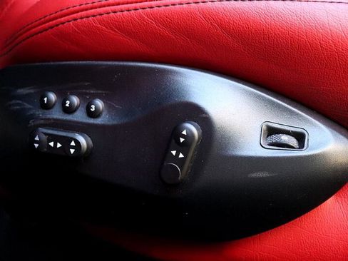 Used 2016 Maserati GranTurismo Sport image 32