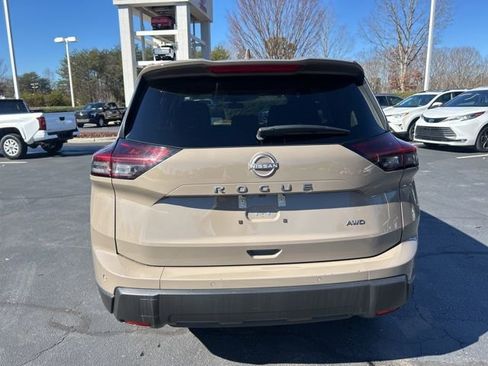 Used 2025 Nissan Rogue SV image 6