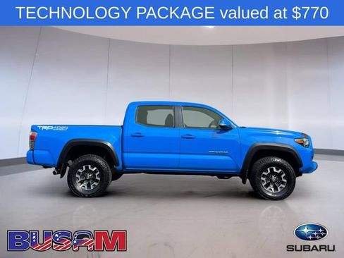 Used 2020 Toyota Tacoma TRD Off-Road w/ TRD Premium Off Road Package AWD/4WD image 3