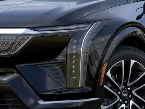 New 2025 Cadillac Optiq Sport 1 image 10