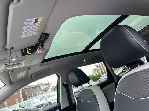 New 2026 Volkswagen Taos SE AWD/4WD image 18