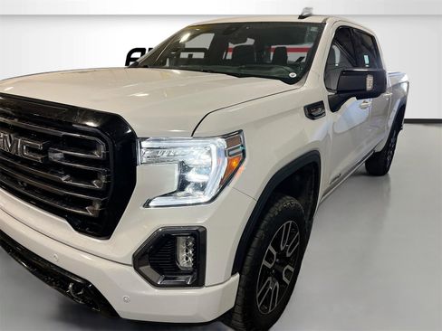 Used 2020 GMC Sierra 1500 AT4 w/ AT4 Premium Package image 3