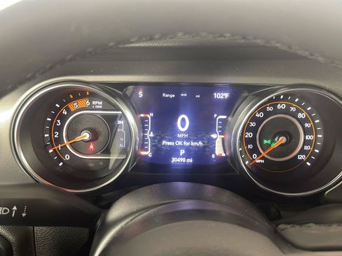 Used 2023 Jeep Gladiator Sport AWD/4WD image 14