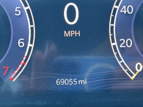 Used 2024 Jeep Grand Cherokee Laredo AWD/4WD image 30
