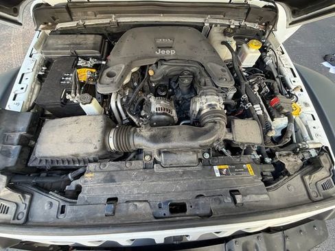 Used 2021 Jeep Gladiator Rubicon AWD/4WD image 20