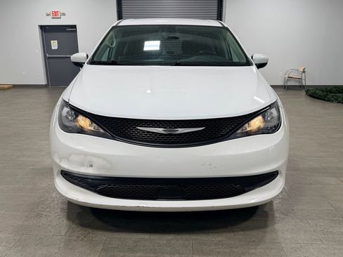 Used 2023 Chrysler Voyager LX w/ Fleet Security Group FWD image 9