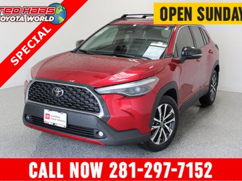 Used 2025 Toyota Corolla Cross XLE w/ Convenience Package FWD image 1