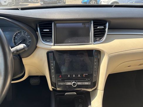 Used 2019 INFINITI QX50 Luxe w/ Navigation Package AWD/4WD image 11