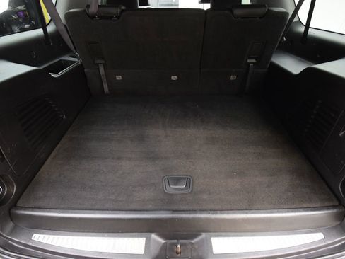 Used 2016 Chevrolet Suburban LT image 25