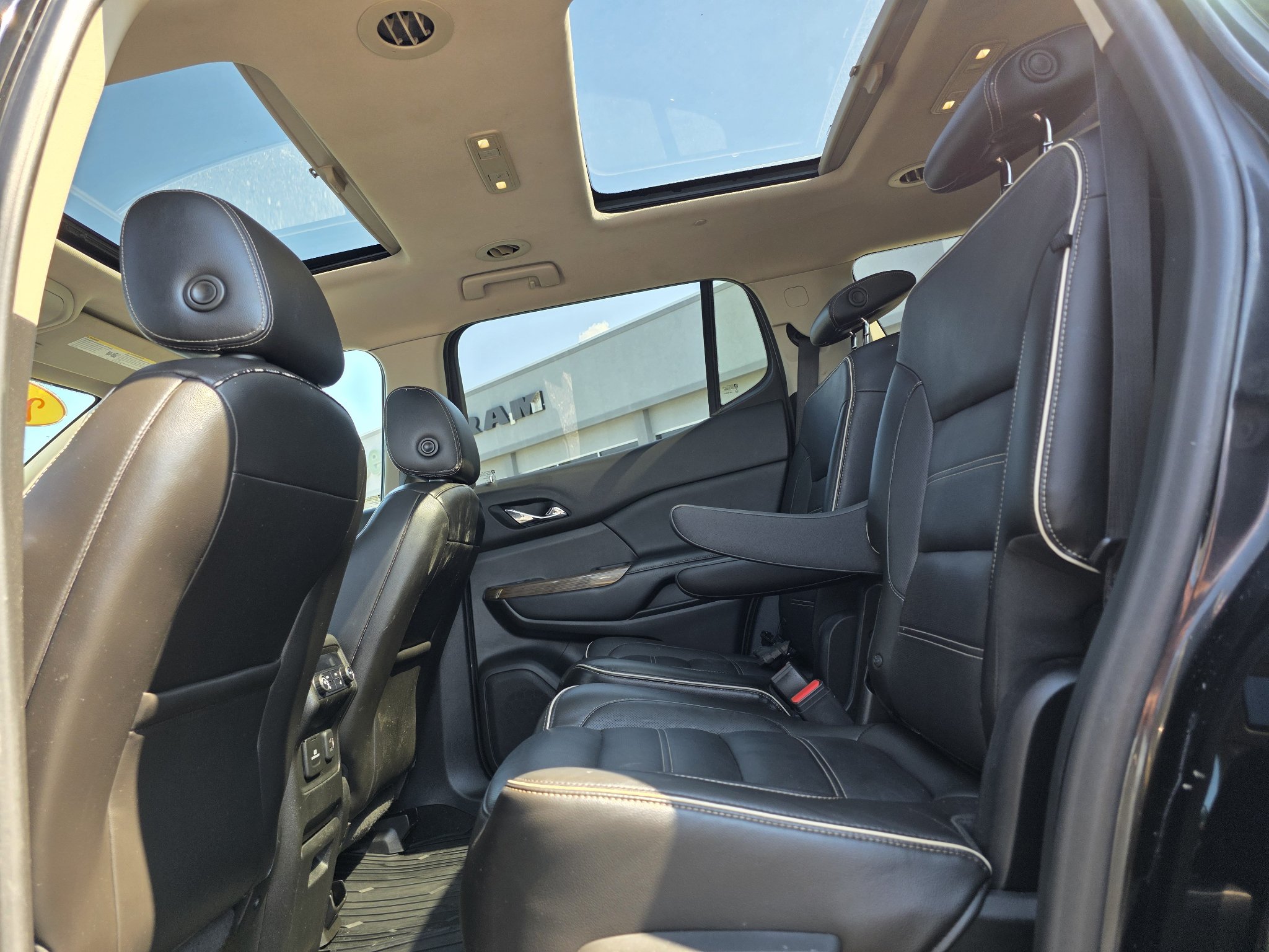 Used 2019 GMC Acadia Denali w/ Technology Package AWD/4WD image 14