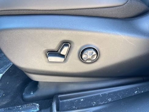 New 2026 Chrysler Pacifica Select image 10