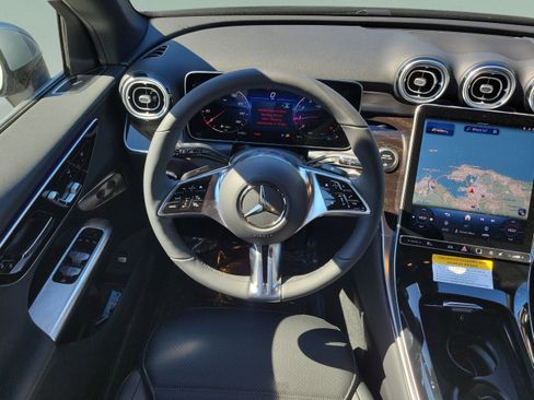 Certified 2026 Mercedes-Benz GLC 300 image 12
