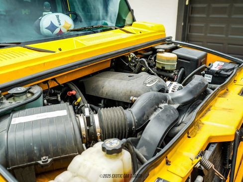 Used 2003 HUMMER H2 w/ Preferred Equipment Group image 17