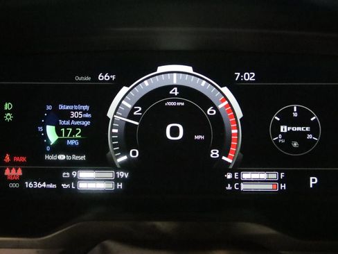 Used 2024 Toyota Tundra Platinum AWD/4WD image 42