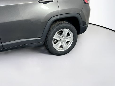 Used 2022 Jeep Compass Latitude AWD/4WD image 28